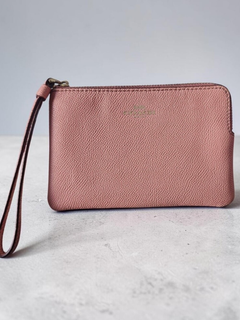 Coach Corner Zip Wristlet with Crossgrain Leather - Picture 2 of 8